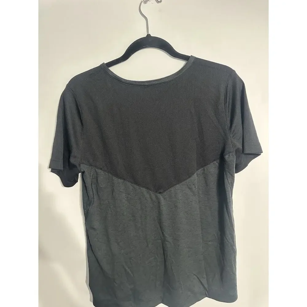 Nike Athletic Top Women M Gray Black Short Sleeve Breathable